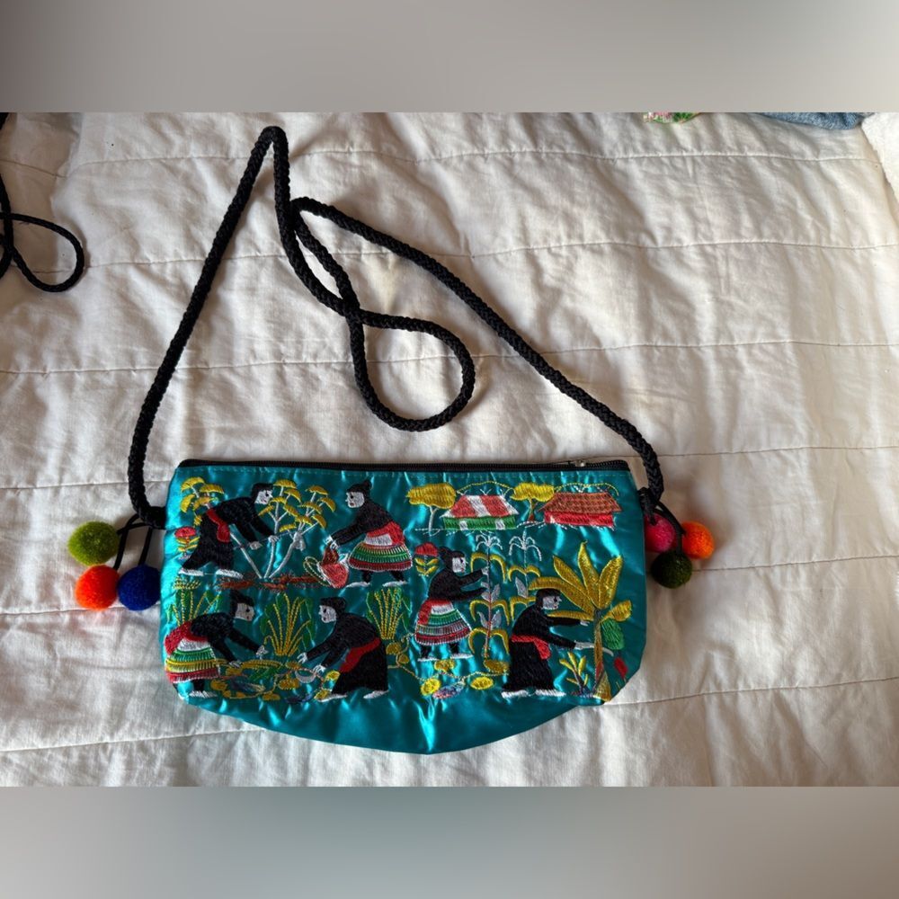 NWOT Shining Blue Village Themed Handmade Handbag